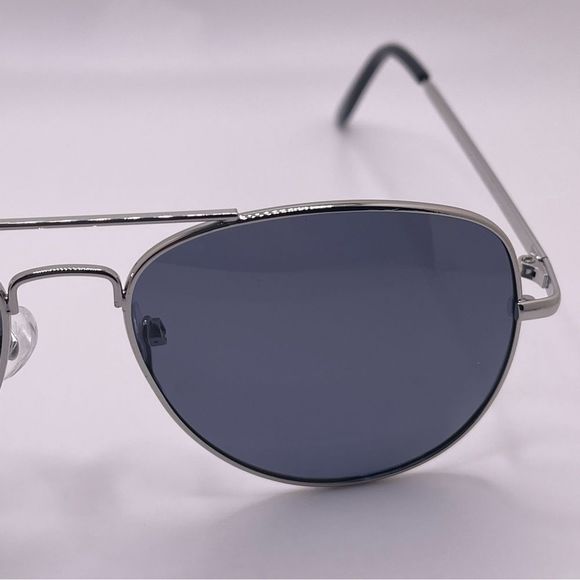Silver DOLLY Aviator Polarized Silver Frames Gray Lenses - Picture 4 of 7